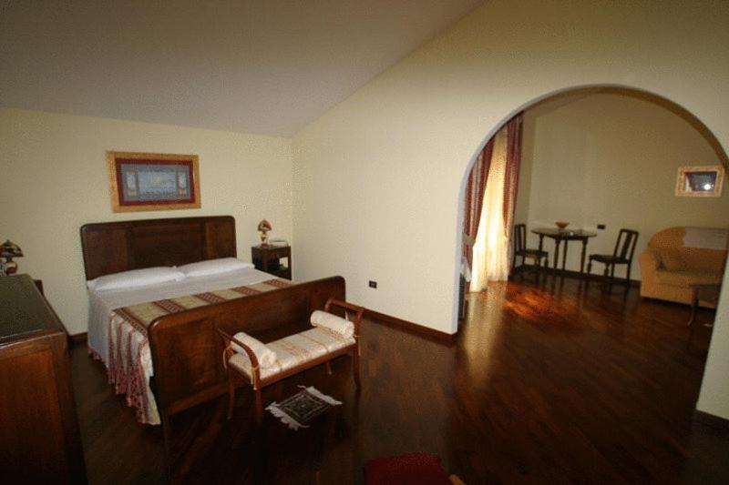 Tavernola - Locanda Di Campagna Battipaglia Kültér fotó